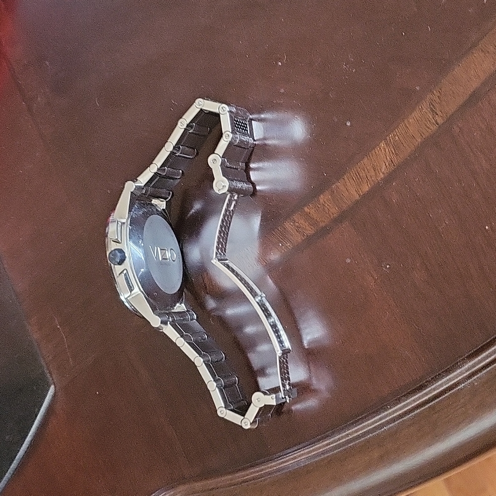 Watch - Picture 2 of 3